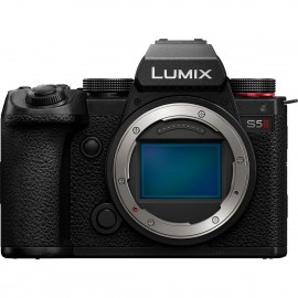 Panasonic LUMIX S5II + 20-60mm f/3.5-5.6 